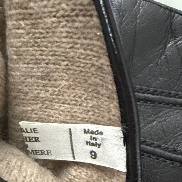 Harry Rosen Leather Gloves - Picture 6 of 8